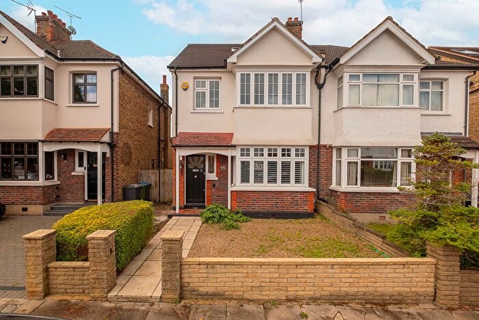 4 Bedroom Semi-Detached House For Sale In Neville Road, Kingston Upon Thames, KT1