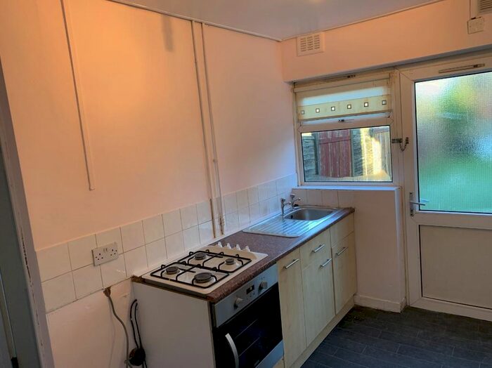 3 Bedroom Semi-Detached House To Rent In Alwold Road, Selly Oak, Birmingham, B29