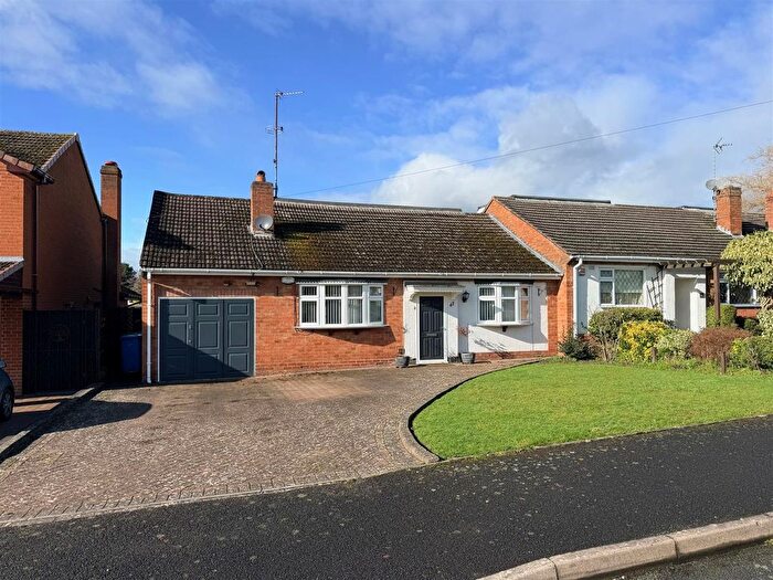 4 Bedroom Semi Detached Bungalow For Sale In Stourton Crescent, Stourbridge, DY7