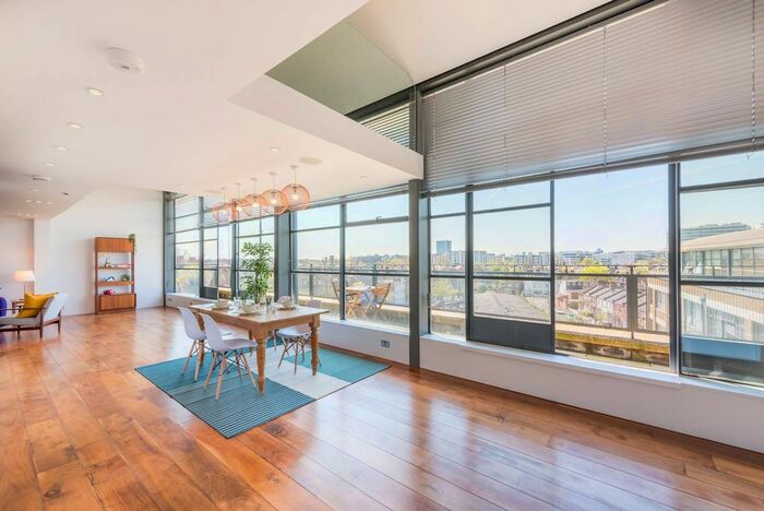 2 Bedroom Flat To Rent In Evershed Walk, Chiswick, London, W4