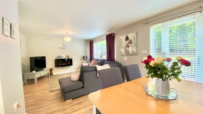 3 Bedroom Terraced House For Sale In Cotswold Place, Peterlee, SR8