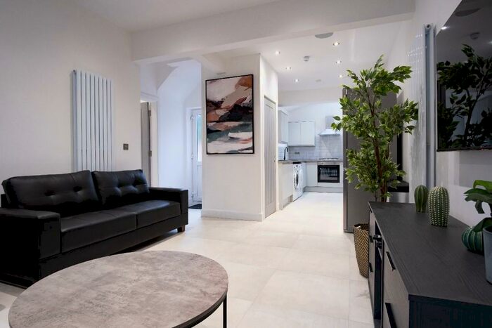 6 Bedroom Terraced House To Rent In Eastbourne Street, Lincoln, Lincolnshire, LN2