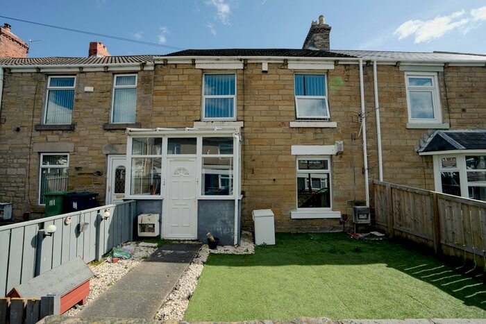 2 Bedroom Flat To Rent In Spout Lane, Concord, Washington, NE37