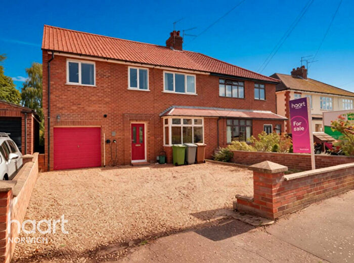 4 Bedroom Semi-Detached House For Sale In Russell Avenue, Norwich, NR7