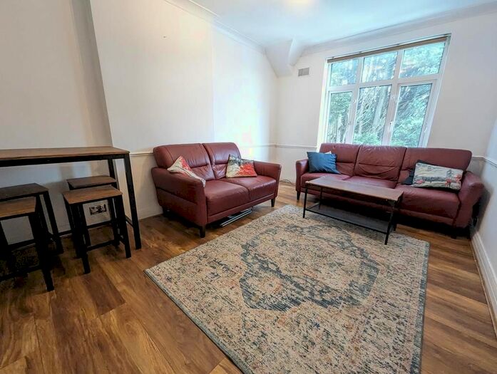 1 Bedroom Flat To Rent In Fully Furnished One Bedroom Flat, Great Horth Way, Mill Hill, NW4