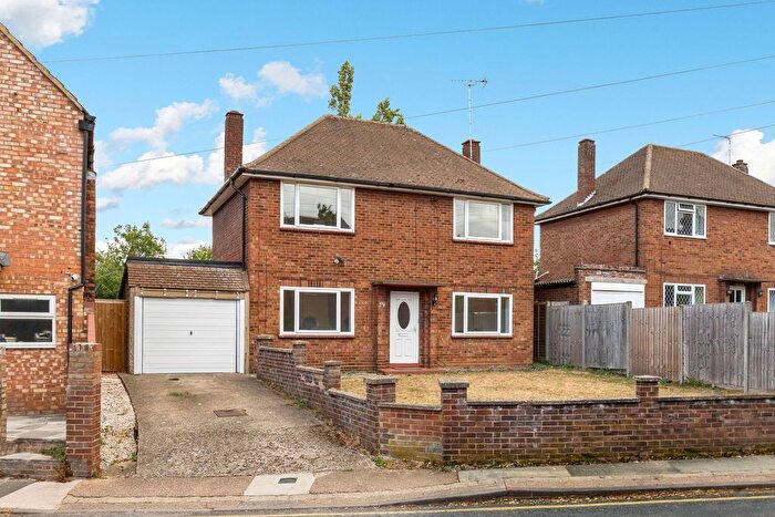 3 Bedroom Detached House For Sale In Florence Street, Hitchin, SG5