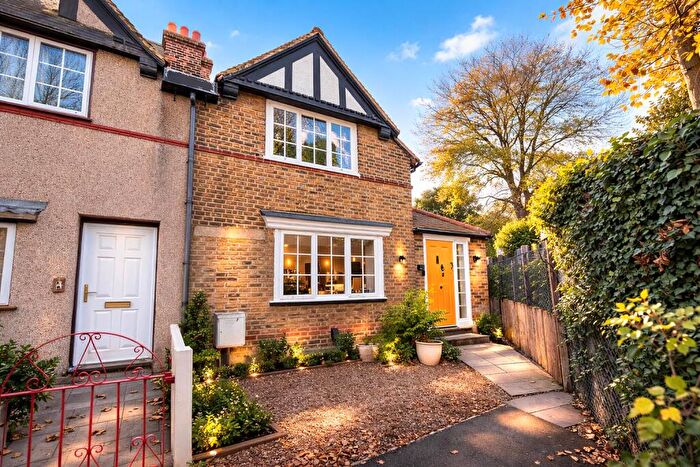 3 Bedroom End Of Terrace House For Sale In Park Road, Wallington, SM6