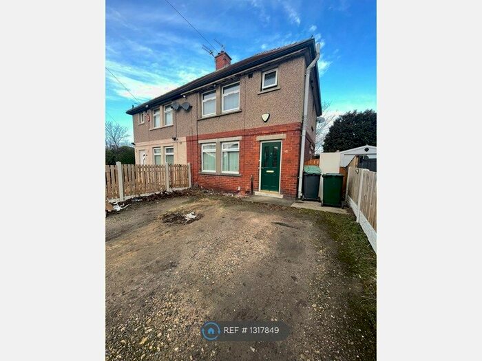 3 Bedroom Semi-Detached House To Rent In Milligan Avenue, Bradford BD2