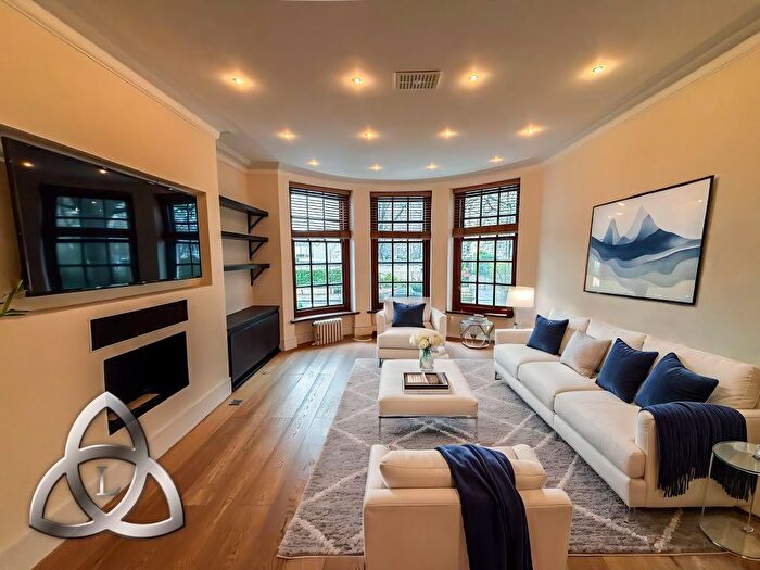 2 Bedroom Flat To Rent In Park Lodge, St. Johns Wood Park, NW8