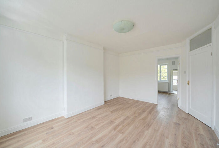 2 Bedroom Apartment For Sale In The Hyde, London, NW9
