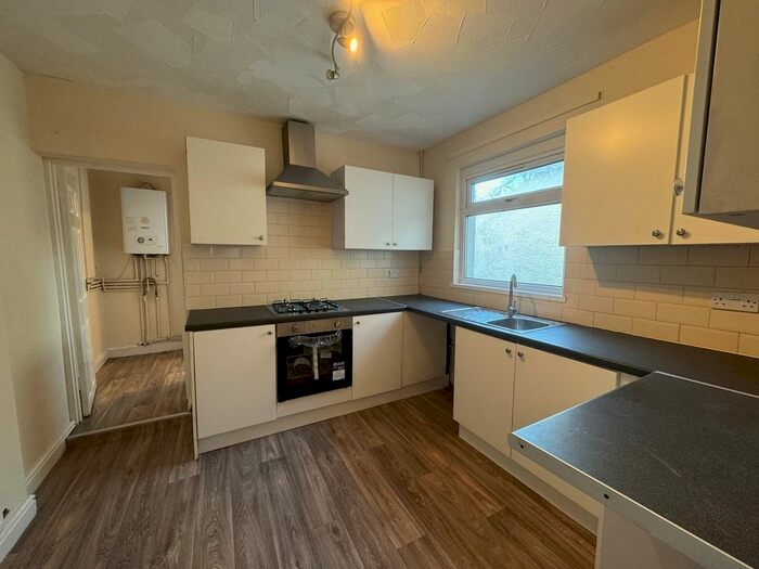 3 Bedroom End Of Terrace House To Rent In Ynyscynon Road Trealaw -, Tonypandy, CF40