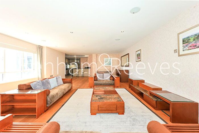 3 Bedroom Apartment To Rent In Heritage Avenue, London, NW9