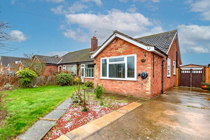 3 Bedroom Bungalow For Sale In Offord D'arcy, St Neots, PE19