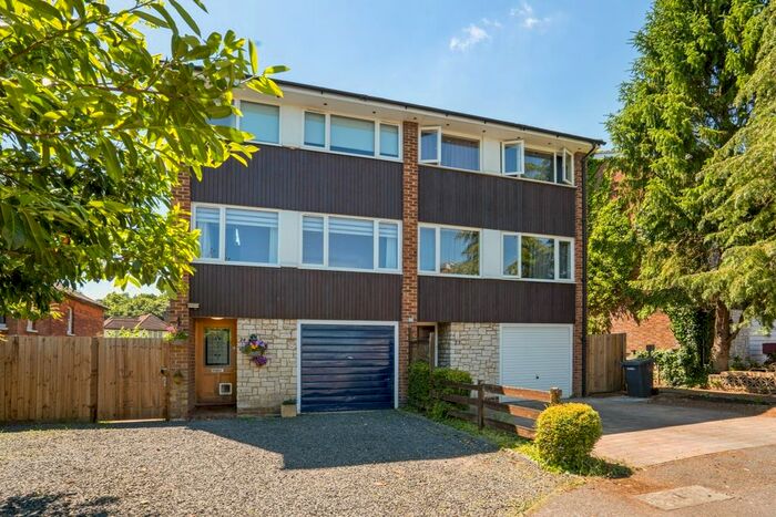 3 Bedroom Semi-Detached House To Rent In Hall Close, Godalming, GU7