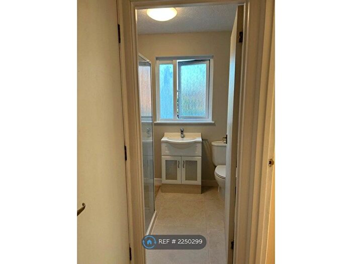 1 Bedroom Semi-Detached House To Rent In Boxwood Close, West Drayton, UB7