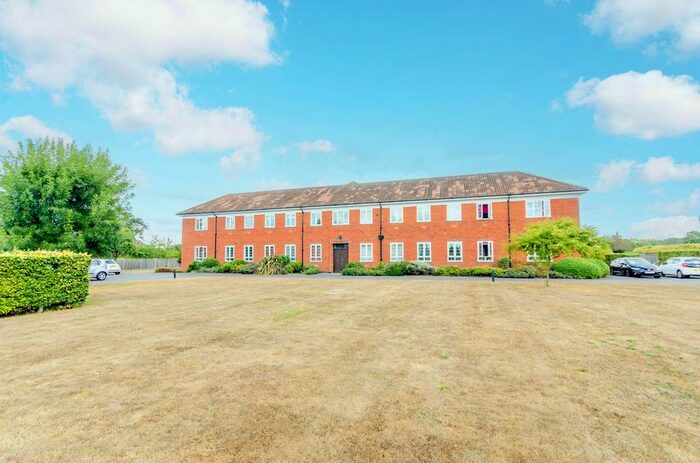 1 Bedroom Flat For Sale In Bakersgate Gardens, Pirbright, Woking, GU24