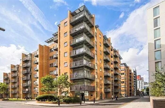 1 Bedroom Flat For Sale In Lowry House, Canary Wharf, London, E14