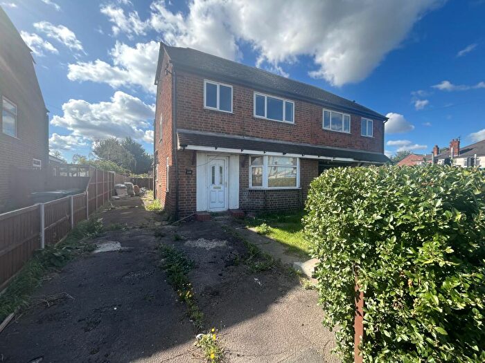 3 Bedroom Semi-Detached House For Sale In Derby Road, Loughborough, Leicestershire, LE11