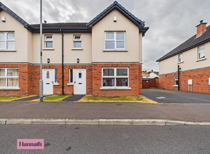 3 Bedroom Semi-Detached House For Sale In Weavers Court, Lurgan, BT66