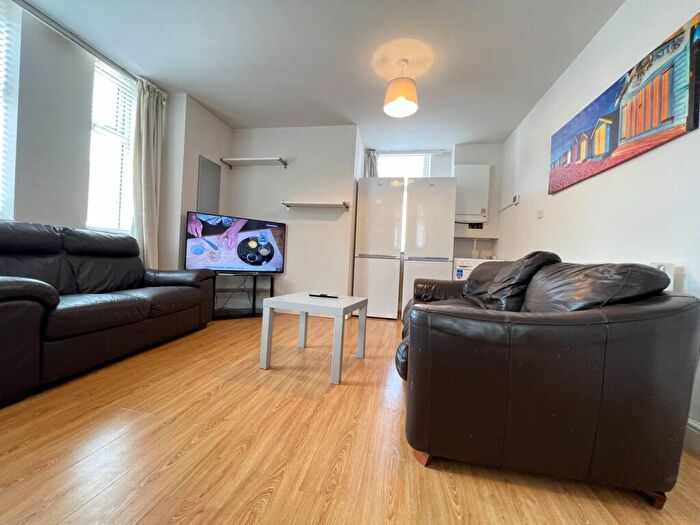 6 Bedroom Maisonette To Rent In C, Rutland Road, West Bridgford, Nottingham, NG2