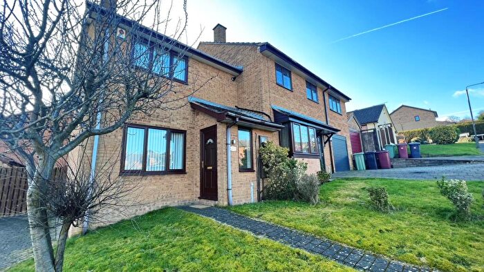 2 Bedroom Semi-Detached House To Rent In Meadowside Close, Wingerworth, Chesterfield, S42