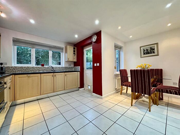 4 Bedroom Detached House For Sale In Tithefields, Fenay Bridge, Huddersfield, HD8