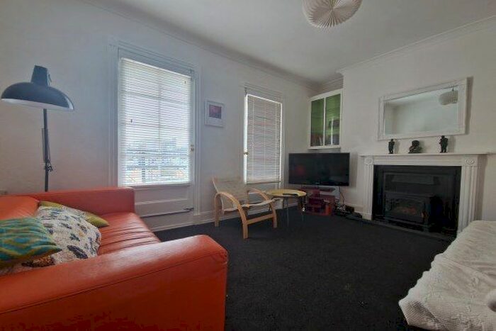 2 Bedroom Flat To Rent In La Belle Alliance Square, Ramsgate, CT11