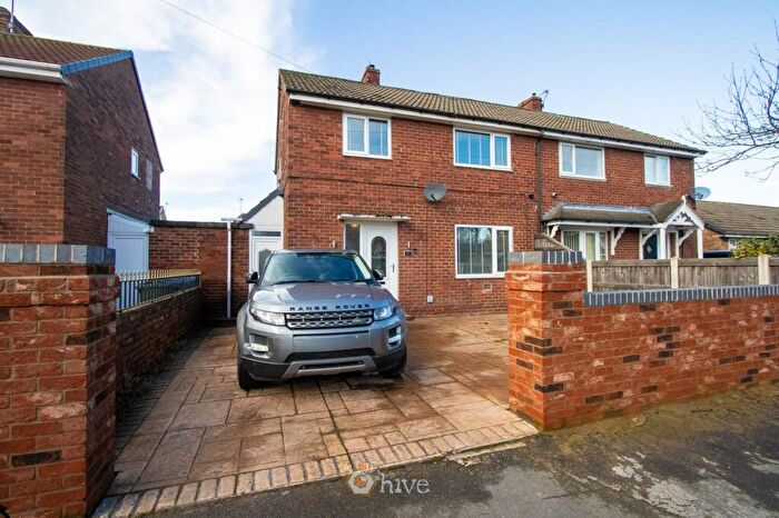 3 Bedroom Semi-Detached House For Sale In Grange Avenue, Hatfield, Doncaster, DN7