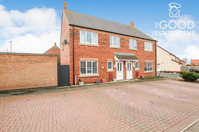 3 Bedroom Property For Sale In Lowfield Crescent, Littleport, CB6