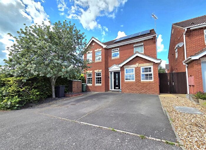 4 Bedroom Detached House For Sale In The Gallops, Hempsted, Gloucester, GL2