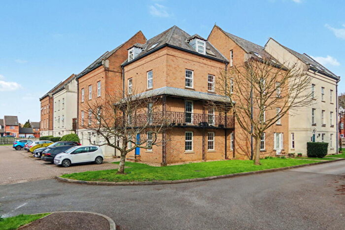 2 Bedroom Flat For Sale In Victoria Place, Banbury, OX16
