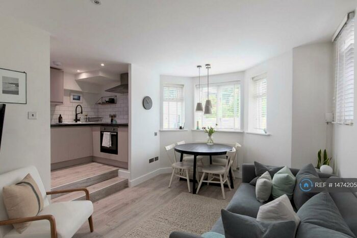 1 Bedroom Flat To Rent In Pepys Rd, London, SE14