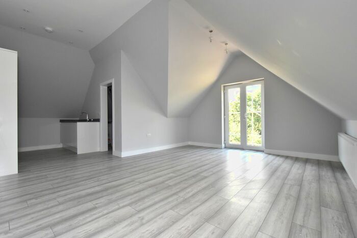 2 Bedroom Flat To Rent In Westmoreland Road, Bromley, BR2