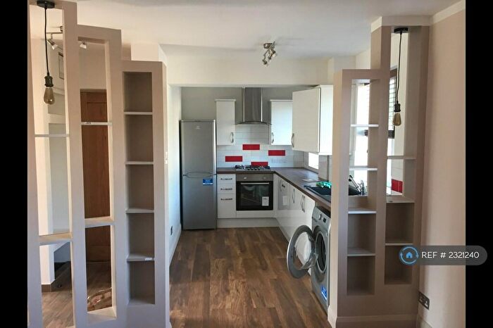 1 Bedroom Flat To Rent In Benjamin Court, London, SE20