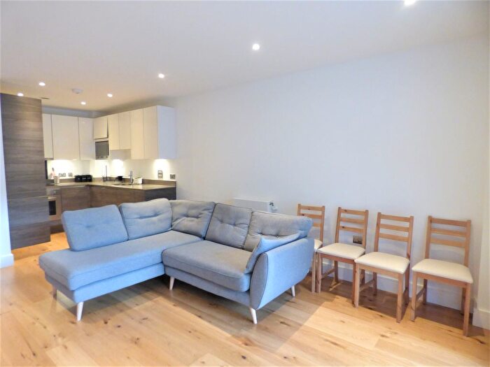 2 Bedroom Flat To Rent In Aurora Point East, Plough Way, Marine Wharf, Surrey Quays, SE16