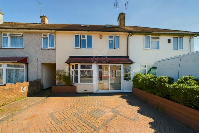 4 Bedroom Terraced House To Rent In Lansbury Crescent, Dartford, Kent, DA1