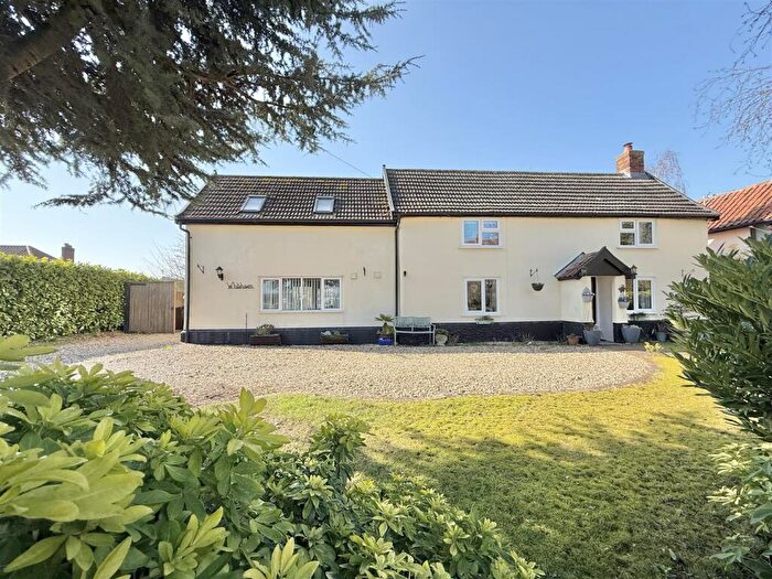 3 Bedroom Detached House For Sale In East Church Street, Kenninghall, NR16