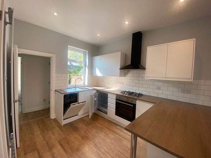 1 Bedroom Terraced House To Rent In Station Road, Birmingham, B31