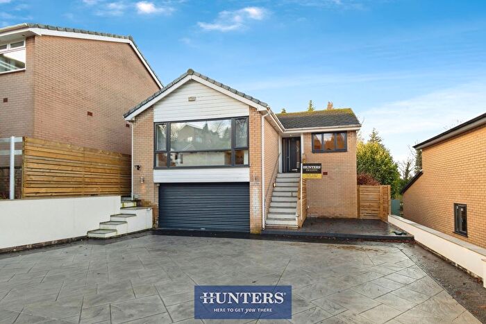 3 Bedroom Detached Bungalow For Sale In Quarry Clough, Stalybridge, SK15