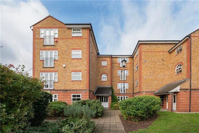 2 Bedroom Flat To Rent In Collard Place, London, NW1