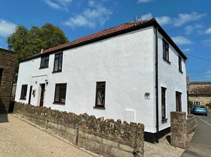 4 Bedroom Link Detached House For Sale In Church Street, Merriott, TA16