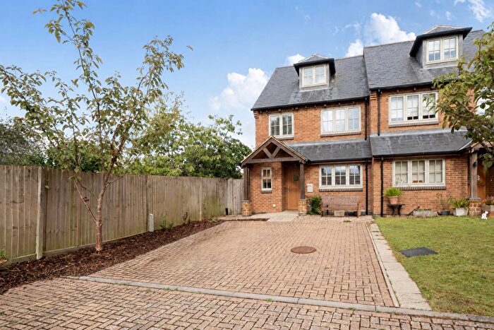 3 Bedroom House For Sale In Compass Court, West Haddon, Northampton, NN6
