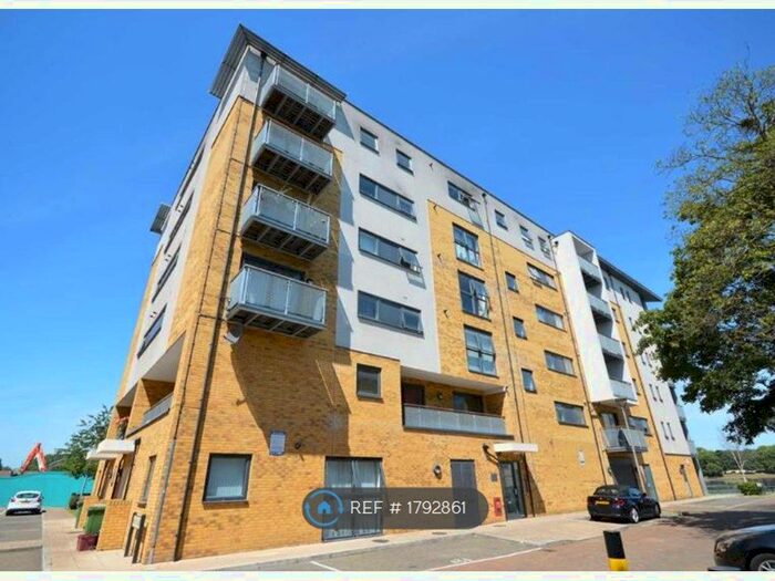 1 Bedroom Flat To Rent In Southmere Drive, London, SE2