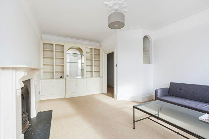 2 Bedroom Apartment To Rent In Redcliffe Square London, SW10