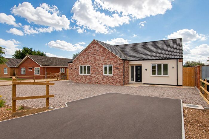 4 Bedroom Detached Bungalow For Sale In St. Johns Road, Tilney St. Lawrence, PE34