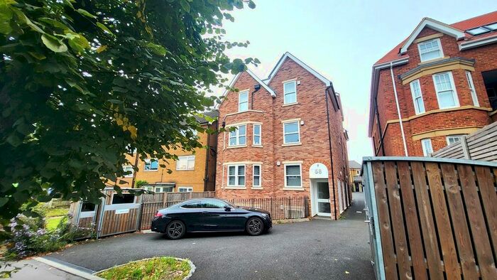 2 Bedroom Flat To Rent In South Park Hill Road, South Croydon, CR2