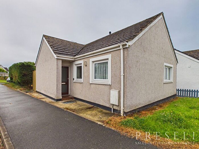 2 Bedroom Bungalow To Rent In Maes Yr Hedydd, Tyddewi, Hwlffordd, Pembrokeshire, SA62