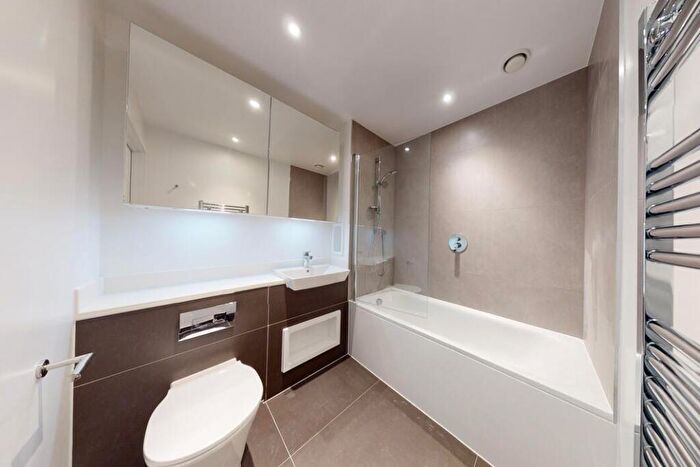 2 Bedroom Apartment To Rent In Park Central East, SE17
