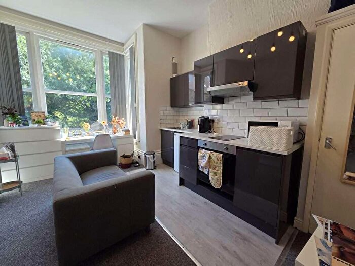 Studio To Rent In Flat, Harcourt Road, Crookesmoor, S10