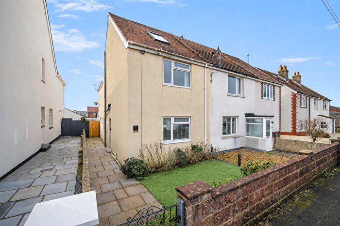 3 Bedroom End Of Terrace House For Sale In Seymour Road, Lee-On-The-Solent, PO13
